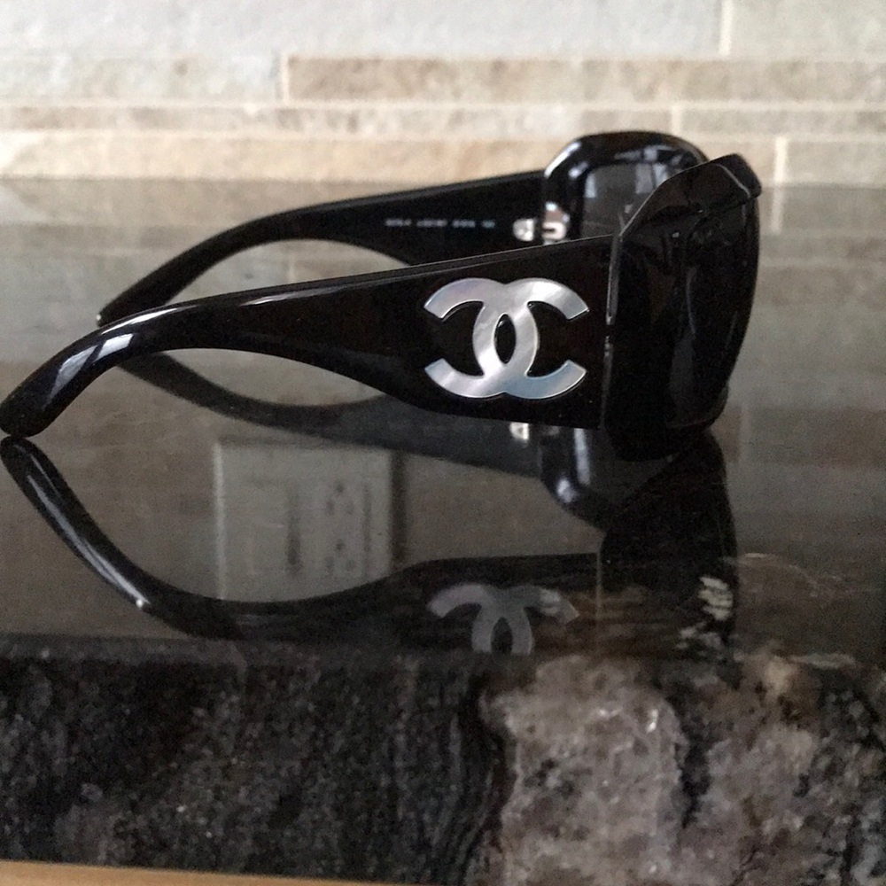 Chanel mother of pearl logo sunglasses RARE